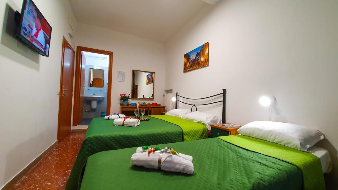 A Casa Simpatia - A Richiesta Parcheggio Gratuito ! Hotel Rome Bagian luar foto