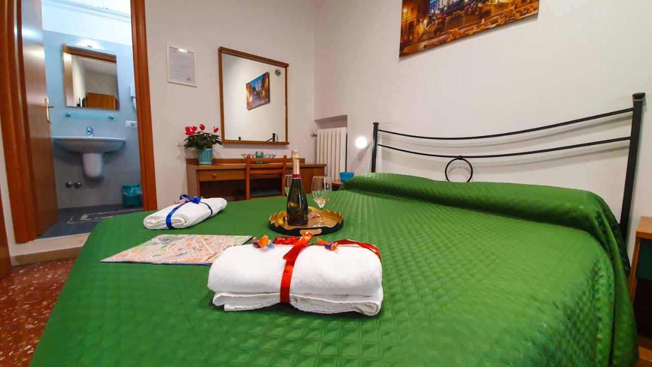A Casa Simpatia - A Richiesta Parcheggio Gratuito ! Hotel Rome Bagian luar foto
