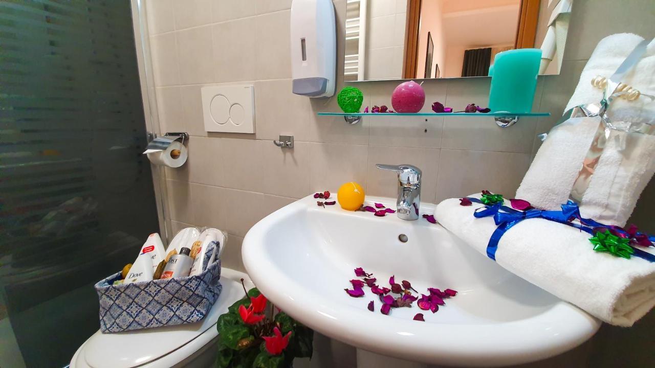 A Casa Simpatia - A Richiesta Parcheggio Gratuito ! Hotel Rome Bagian luar foto