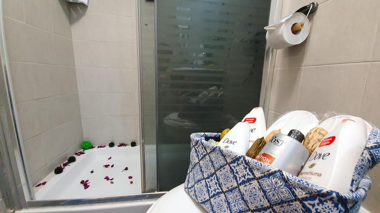 A Casa Simpatia - A Richiesta Parcheggio Gratuito ! Hotel Rome Bagian luar foto